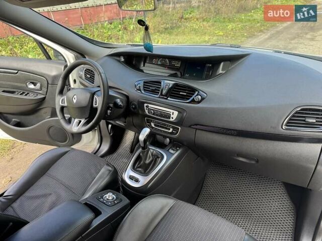 Рено Гранд Сценик 2013 в Калуше на Automoto.ua Белый Рено Гранд Сценик, объемом двигателя 1.5 л и пробегом 273 тыс. км за 7900 $, фото 20 на Automoto.ua