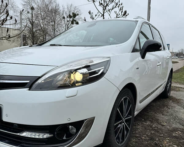 Белый Рено Гранд Сценик, объемом двигателя 1.6 л и пробегом 162 тыс. км за 10500 $, фото 9 на Automoto.ua