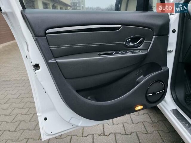 Белый Рено Гранд Сценик, объемом двигателя 1.6 л и пробегом 305 тыс. км за 7999 $, фото 49 на Automoto.ua