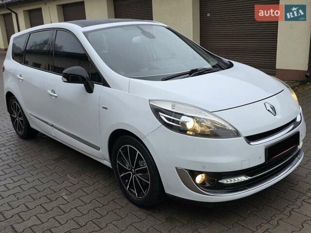 Белый Рено Гранд Сценик, объемом двигателя 1.6 л и пробегом 305 тыс. км за 7999 $, фото 17 на Automoto.ua
