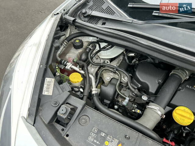 Белый Рено Гранд Сценик, объемом двигателя 1.5 л и пробегом 241 тыс. км за 9500 $, фото 62 на Automoto.ua