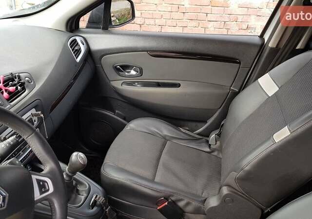 Білий Рено Гранд Сценік, об'ємом двигуна 1.5 л та пробігом 277 тис. км за 8100 $, фото 8 на Automoto.ua