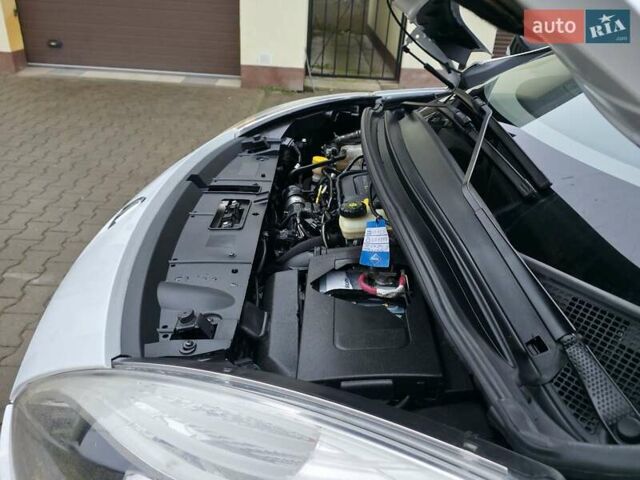 Белый Рено Гранд Сценик, объемом двигателя 1.6 л и пробегом 228 тыс. км за 8777 $, фото 30 на Automoto.ua