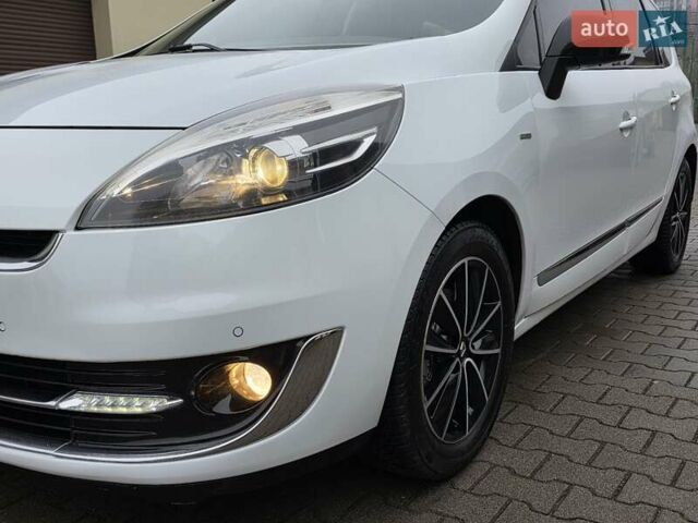 Белый Рено Гранд Сценик, объемом двигателя 1.6 л и пробегом 305 тыс. км за 7999 $, фото 20 на Automoto.ua