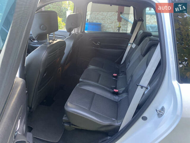 Рено Гранд Сценик 2013 в Ровно на Automoto.ua Белый Рено Гранд Сценик, объемом двигателя 1.5 л и пробегом 269 тыс. км за 9400 $, фото 21 на Automoto.ua