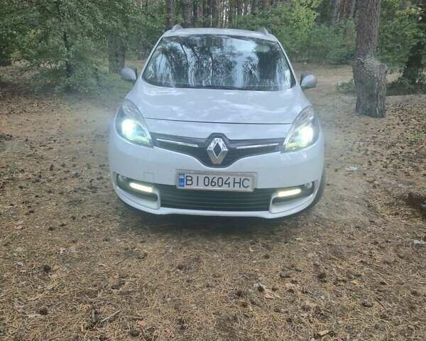 Белый Рено Гранд Сценик, объемом двигателя 1.5 л и пробегом 287 тыс. км за 8400 $, фото 8 на Automoto.ua
