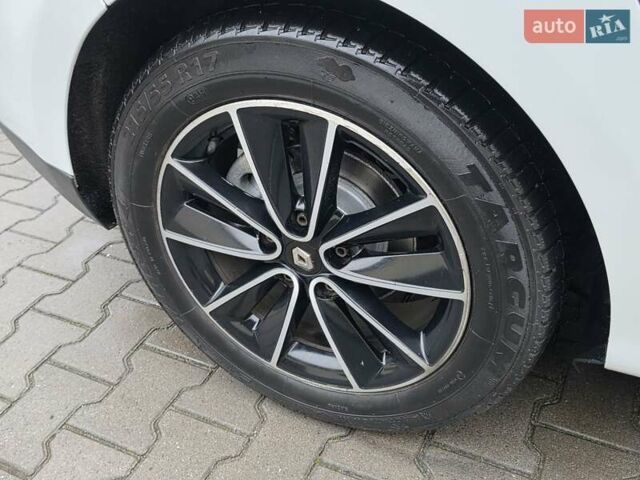 Белый Рено Гранд Сценик, объемом двигателя 1.6 л и пробегом 228 тыс. км за 8777 $, фото 23 на Automoto.ua