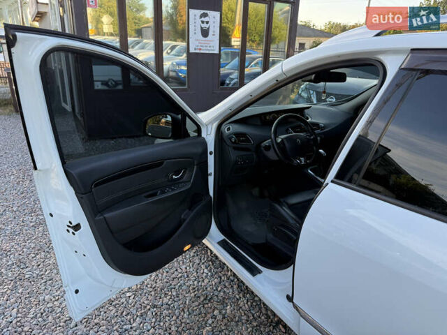 Білий Рено Гранд Сценік, об'ємом двигуна 1.5 л та пробігом 250 тис. км за 9300 $, фото 11 на Automoto.ua