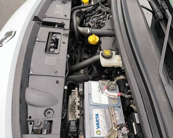 Білий Рено Гранд Сценік, об'ємом двигуна 1.5 л та пробігом 212 тис. км за 9700 $, фото 3 на Automoto.ua