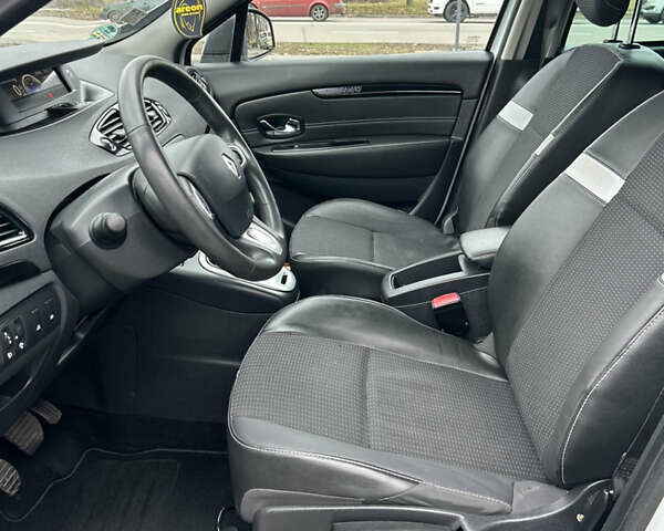 Белый Рено Гранд Сценик, объемом двигателя 1.5 л и пробегом 241 тыс. км за 9500 $, фото 155 на Automoto.ua