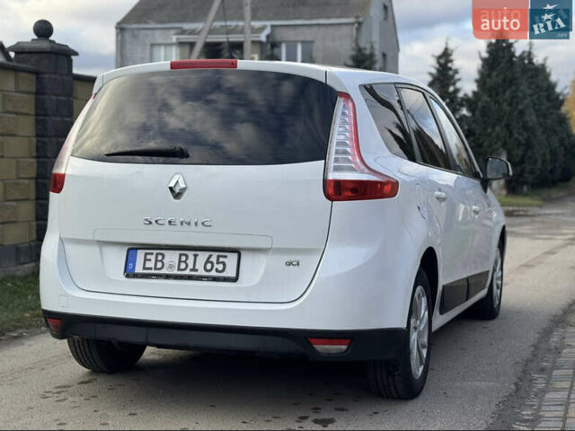 Белый Рено Гранд Сценик, объемом двигателя 1.5 л и пробегом 232 тыс. км за 8500 $, фото 12 на Automoto.ua
