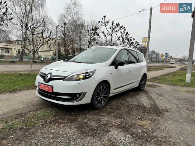 Белый Рено Гранд Сценик, объемом двигателя 1.6 л и пробегом 162 тыс. км за 10500 $, фото 10 на Automoto.ua