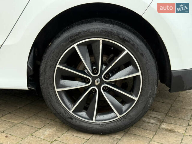 Белый Рено Гранд Сценик, объемом двигателя 1.6 л и пробегом 219 тыс. км за 9400 $, фото 43 на Automoto.ua