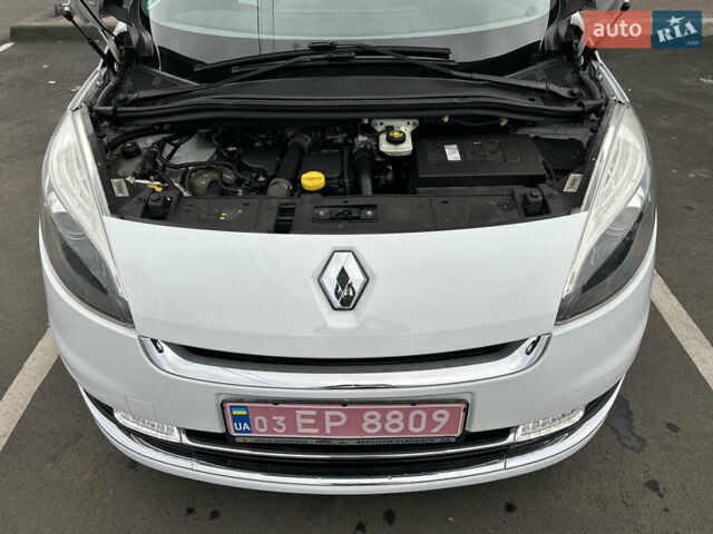 Белый Рено Гранд Сценик, объемом двигателя 1.5 л и пробегом 241 тыс. км за 9500 $, фото 59 на Automoto.ua