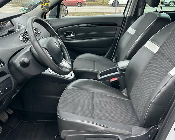 Белый Рено Гранд Сценик, объемом двигателя 1.5 л и пробегом 241 тыс. км за 9500 $, фото 49 на Automoto.ua