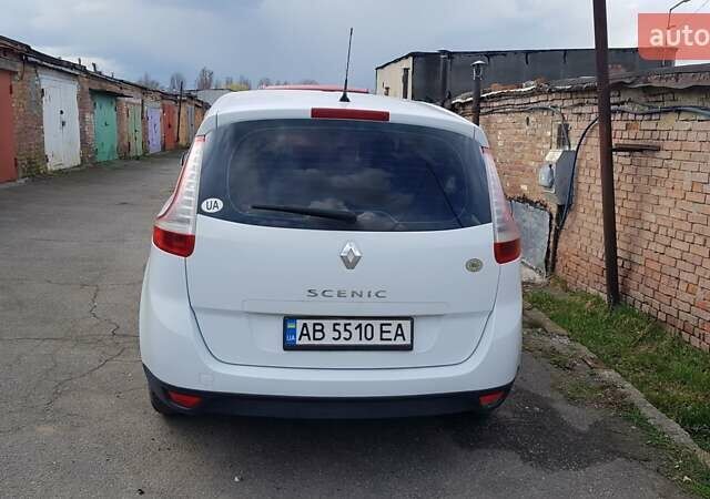 Білий Рено Гранд Сценік, об'ємом двигуна 1.5 л та пробігом 277 тис. км за 8100 $, фото 2 на Automoto.ua