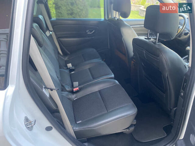 Рено Гранд Сценик 2013 в Ровно на Automoto.ua Белый Рено Гранд Сценик, объемом двигателя 1.5 л и пробегом 269 тыс. км за 9400 $, фото 25 на Automoto.ua