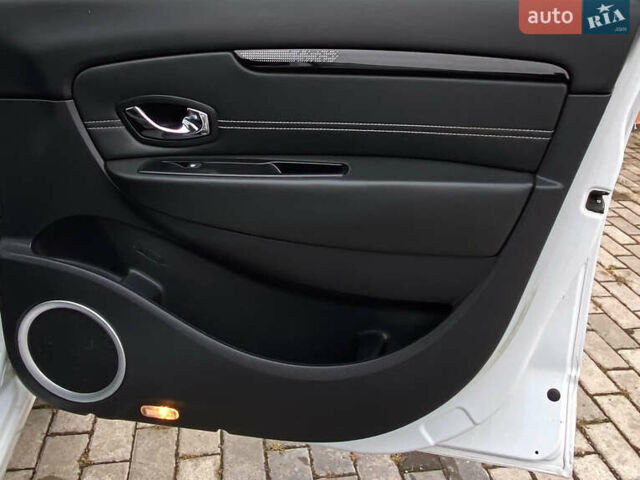 Білий Рено Гранд Сценік, об'ємом двигуна 1.5 л та пробігом 215 тис. км за 8700 $, фото 19 на Automoto.ua