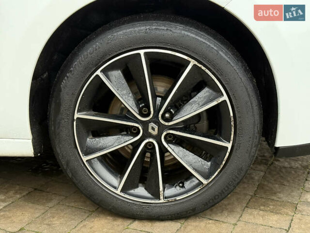 Белый Рено Гранд Сценик, объемом двигателя 1.6 л и пробегом 219 тыс. км за 9400 $, фото 45 на Automoto.ua