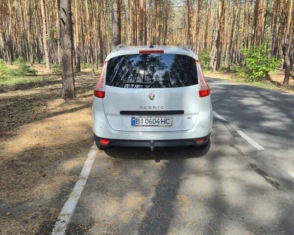 Белый Рено Гранд Сценик, объемом двигателя 1.5 л и пробегом 287 тыс. км за 9000 $, фото 12 на Automoto.ua