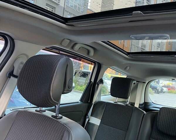 Белый Рено Гранд Сценик, объемом двигателя 1.5 л и пробегом 257 тыс. км за 9000 $, фото 8 на Automoto.ua