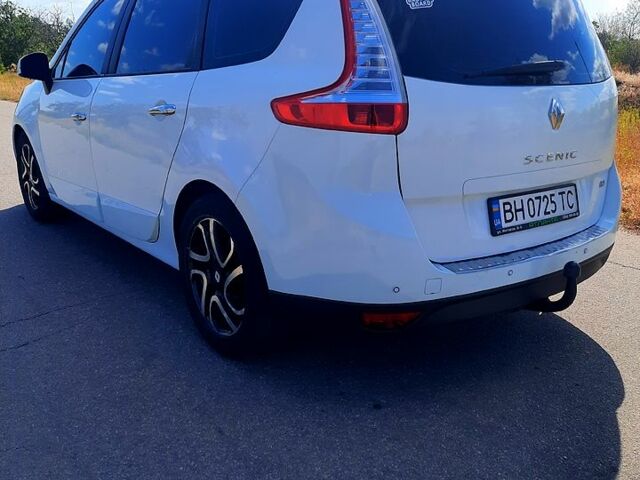 Белый Рено Гранд Сценик, объемом двигателя 1.5 л и пробегом 0 тыс. км за 9500 $, фото 4 на Automoto.ua