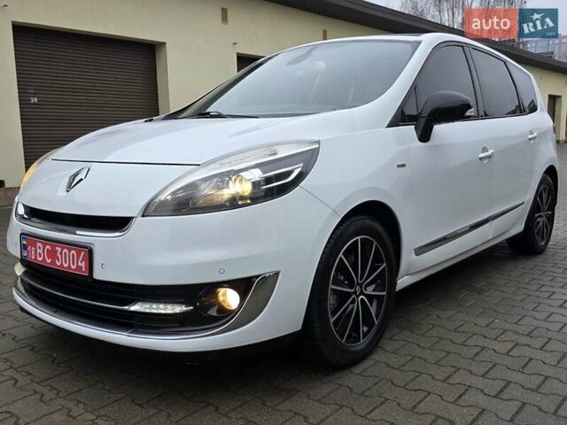 Белый Рено Гранд Сценик, объемом двигателя 1.6 л и пробегом 228 тыс. км за 8777 $, фото 7 на Automoto.ua