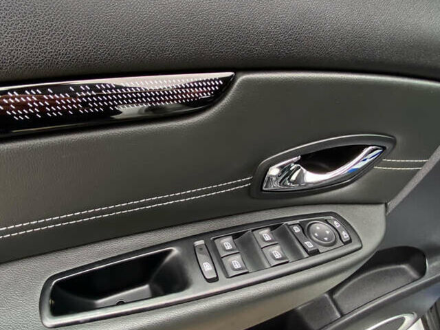 Белый Рено Гранд Сценик, объемом двигателя 1.5 л и пробегом 215 тыс. км за 8700 $, фото 13 на Automoto.ua