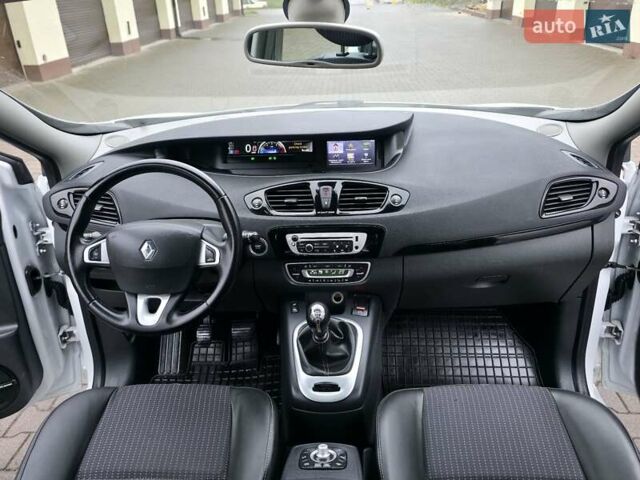 Белый Рено Гранд Сценик, объемом двигателя 1.6 л и пробегом 305 тыс. км за 7999 $, фото 42 на Automoto.ua