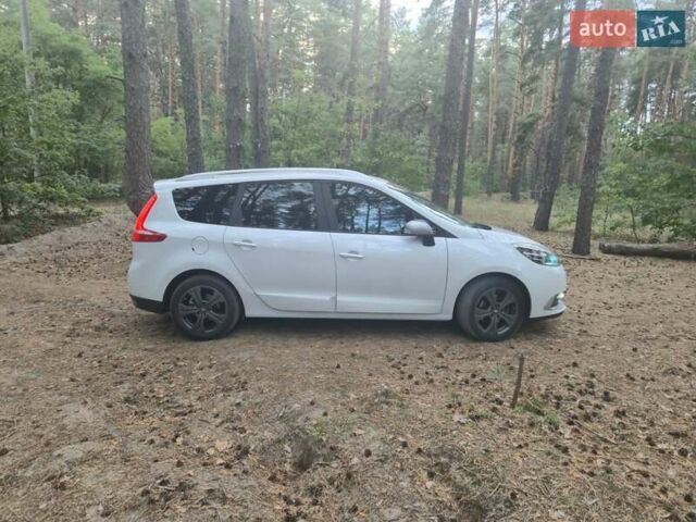 Белый Рено Гранд Сценик, объемом двигателя 1.5 л и пробегом 287 тыс. км за 8400 $, фото 9 на Automoto.ua