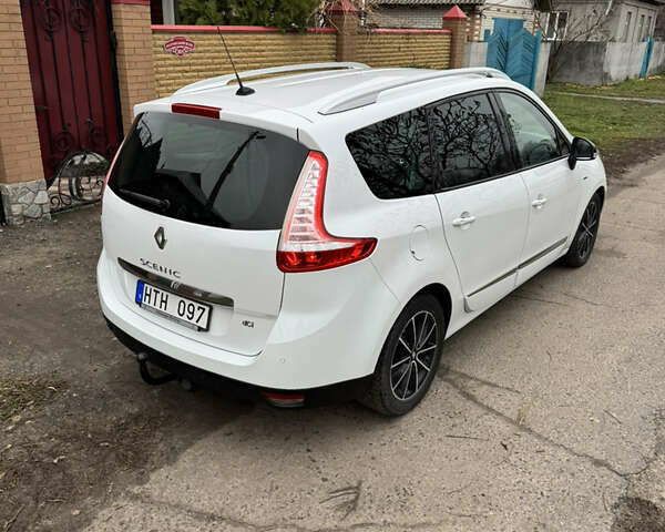 Белый Рено Гранд Сценик, объемом двигателя 1.6 л и пробегом 162 тыс. км за 10500 $, фото 20 на Automoto.ua