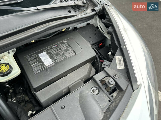 Белый Рено Гранд Сценик, объемом двигателя 1.5 л и пробегом 241 тыс. км за 9500 $, фото 61 на Automoto.ua