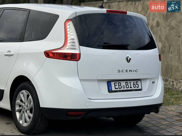 Белый Рено Гранд Сценик, объемом двигателя 1.5 л и пробегом 232 тыс. км за 8500 $, фото 16 на Automoto.ua