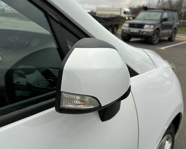 Белый Рено Гранд Сценик, объемом двигателя 1.5 л и пробегом 241 тыс. км за 9500 $, фото 122 на Automoto.ua