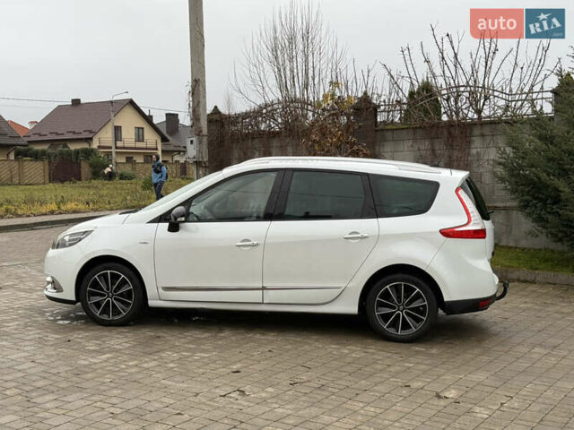 Белый Рено Гранд Сценик, объемом двигателя 1.6 л и пробегом 219 тыс. км за 9400 $, фото 7 на Automoto.ua