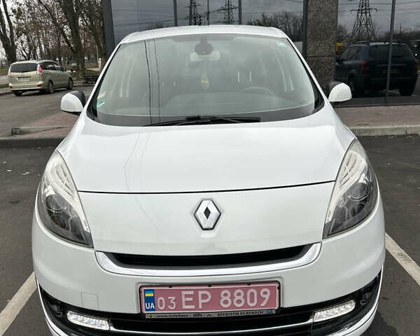 Белый Рено Гранд Сценик, объемом двигателя 1.5 л и пробегом 241 тыс. км за 9500 $, фото 109 на Automoto.ua