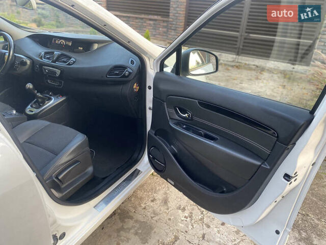 Рено Гранд Сценик 2013 в Ровно на Automoto.ua Белый Рено Гранд Сценик, объемом двигателя 1.5 л и пробегом 269 тыс. км за 9400 $, фото 26 на Automoto.ua