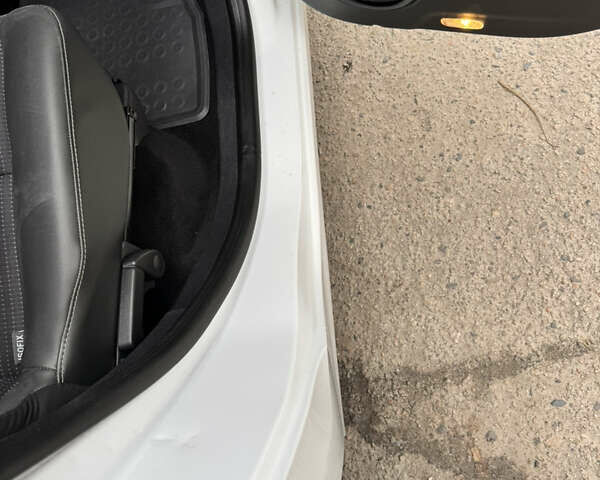 Белый Рено Гранд Сценик, объемом двигателя 1.6 л и пробегом 162 тыс. км за 10500 $, фото 68 на Automoto.ua