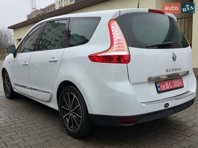 Белый Рено Гранд Сценик, объемом двигателя 1.6 л и пробегом 228 тыс. км за 8777 $, фото 2 на Automoto.ua