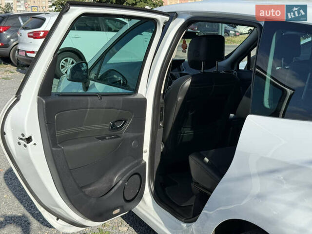 Белый Рено Гранд Сценик, объемом двигателя 1.6 л и пробегом 205 тыс. км за 9999 $, фото 20 на Automoto.ua