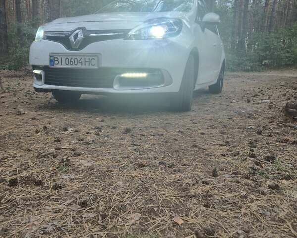 Белый Рено Гранд Сценик, объемом двигателя 1.5 л и пробегом 287 тыс. км за 8400 $, фото 7 на Automoto.ua