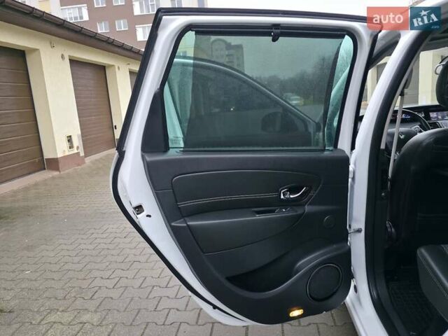 Белый Рено Гранд Сценик, объемом двигателя 1.6 л и пробегом 305 тыс. км за 7999 $, фото 36 на Automoto.ua