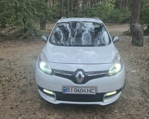 Белый Рено Гранд Сценик, объемом двигателя 1.5 л и пробегом 287 тыс. км за 8400 $, фото 10 на Automoto.ua