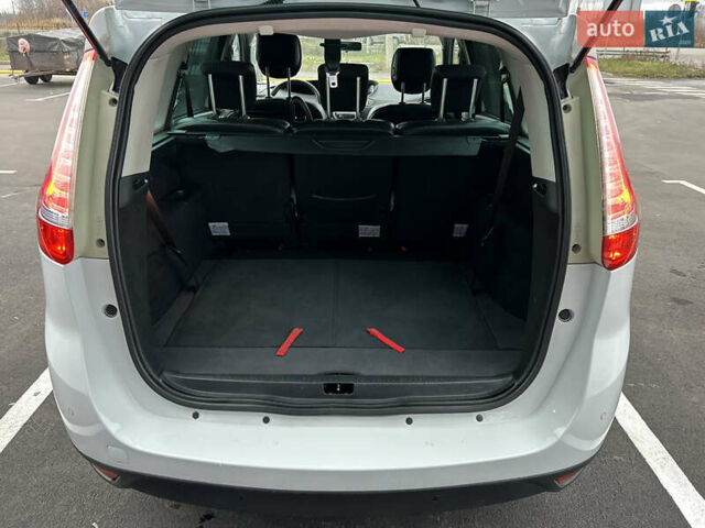 Белый Рено Гранд Сценик, объемом двигателя 1.5 л и пробегом 241 тыс. км за 9500 $, фото 75 на Automoto.ua