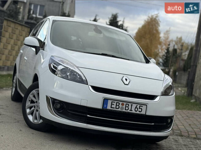 Белый Рено Гранд Сценик, объемом двигателя 1.5 л и пробегом 232 тыс. км за 8500 $, фото 7 на Automoto.ua