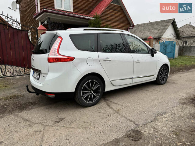 Белый Рено Гранд Сценик, объемом двигателя 1.6 л и пробегом 162 тыс. км за 10500 $, фото 23 на Automoto.ua