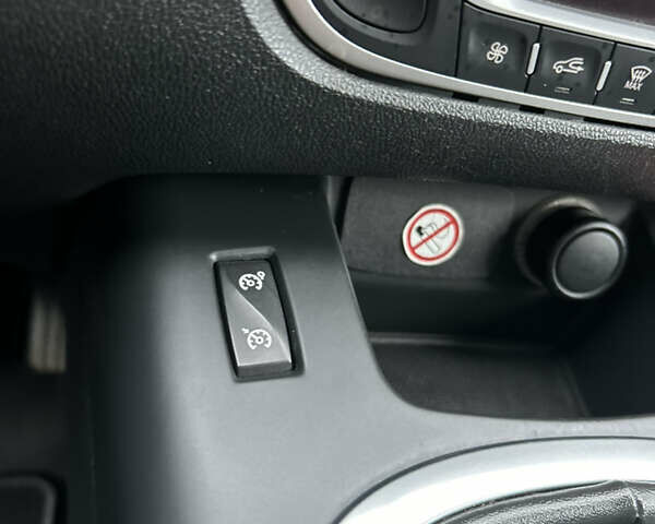 Белый Рено Гранд Сценик, объемом двигателя 1.5 л и пробегом 241 тыс. км за 9500 $, фото 23 на Automoto.ua