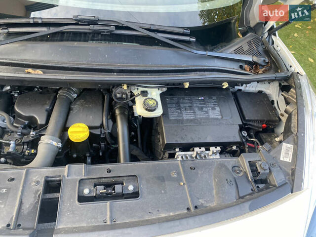 Рено Гранд Сценик 2013 в Ровно на Automoto.ua Белый Рено Гранд Сценик, объемом двигателя 1.5 л и пробегом 269 тыс. км за 9400 $, фото 32 на Automoto.ua