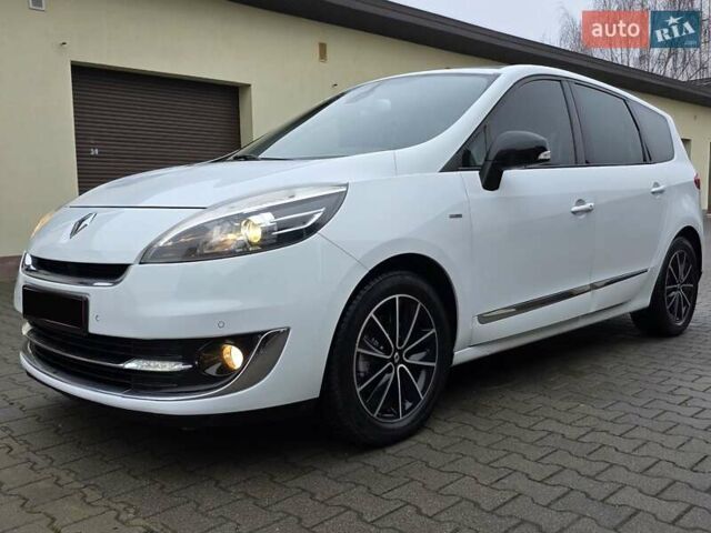 Белый Рено Гранд Сценик, объемом двигателя 1.6 л и пробегом 305 тыс. км за 7999 $, фото 7 на Automoto.ua
