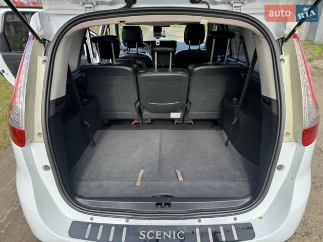 Белый Рено Гранд Сценик, объемом двигателя 1.5 л и пробегом 273 тыс. км за 7600 $, фото 15 на Automoto.ua